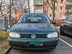 Grün Gebraucht 1998 VW Golf IV Kleinwagen | 1.400 € (Guter Preis)