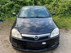 Schwarz Gebraucht 2006 Opel Tigra Sport Cabrio | 2.450 € (Fairer Preis)