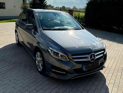 Grau Gebraucht 2017 Mercedes B200 Van / Kleinbus | 16.800 € (Etwas zu teuer)