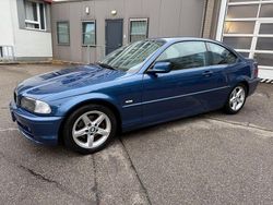 Blau Gebraucht 2001 BMW 320 Shadowline Coupé | 8.500 € (Teuer)