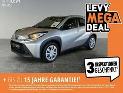 Silber (metallic) Gebraucht 2023 Toyota Aygo X-play Kleinwagen | 14.470 € (Fairer Preis)