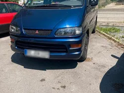 Blau Gebraucht 1998 Mitsubishi Space Gear Van / Kleinbus | 4.000 €