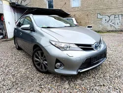 Grau Gebraucht 2014 Toyota Auris Touring Sports Life+ Kombi | 8.450 € (Teuer)