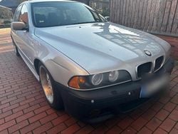Grau Gebraucht 2001 BMW 520 Limousine | 2.300 € (Guter Preis)