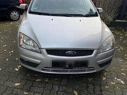 Silber Gebraucht 2007 Ford Focus Kombi | 1.699 € (Guter Preis)