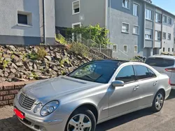 Silber Gebraucht 2004 Mercedes E240 Limousine | 7.999 € (Etwas zu teuer)