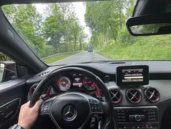 Grau Gebraucht 2014 Mercedes 220 Kombi | 15.500 €