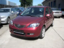 Rot Gebraucht 2003 Mazda 2 Limousine | 2.499 € (Etwas zu teuer)