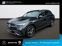 Grau graphitgrau Gebraucht 2024 Mercedes GLC220 AMG SUV | 54.330 € (Superpreis)