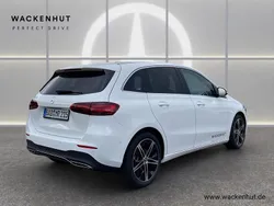 Weiss Gebraucht 2025 Mercedes B200 Advanced Van / Kleinbus | 39.900 €