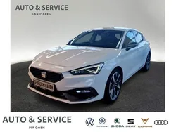 Weiß Gebraucht 2022 Seat Leon FR Limousine | 24.890 € (Fairer Preis)