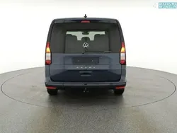 Starlight blue metallic Gebraucht 2024 VW Caddy Maxi Basis Van / Kleinbus | 35.595 € (Superpreis)