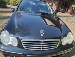 Schwarz Gebraucht 2006 Mercedes C200 Avantgarde Kombi | 3.000 € (Guter Preis)