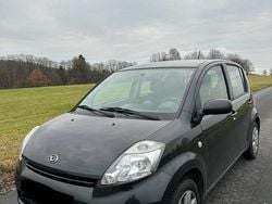 Schwarz Gebraucht 2007 Daihatsu Sirion Kleinwagen | 2.799 € (Guter Preis)