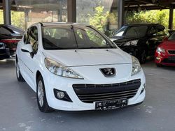 Weiß Gebraucht 2011 Peugeot 207 Style Kleinwagen | 2.999 € (Fairer Preis)