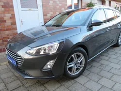 Grau Gebraucht 2021 Ford Focus Kombi | 12.900 € (Guter Preis)