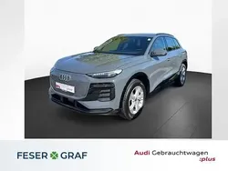 Magnetgrau Gebraucht 2025 Audi e-tron Ambiente SUV | 67.490 € (Superpreis)