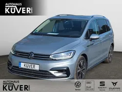 Silber Gebraucht 2024 VW Touran Highline Van / Kleinbus | 36.550 € (Etwas zu teuer)