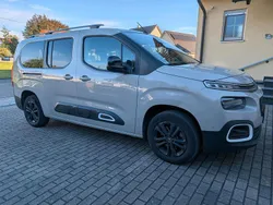 Beige Gebraucht 2023 Citroën Berlingo Feel Van / Kleinbus | 28.500 € (Etwas zu teuer)
