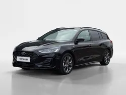 Schwarz Gebraucht 2024 Ford Focus ST-Line Limousine | 24.421 € (Superpreis)