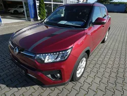 Cherry red Neu 2025 Ssangyong Tivoli Quartz SUV | 21.999 € (Etwas zu teuer)