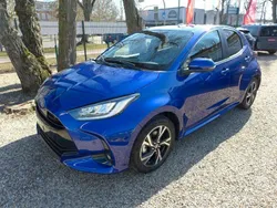 Blau Neu 2025 Toyota Yaris Hybrid Limousine | 23.980 € (Guter Preis)