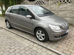 Grau Gebraucht 2005 Mercedes B170 Van / Kleinbus | 3.850 € (Guter Preis)