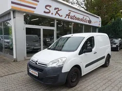 Weiß Gebraucht 2018 Citroën Berlingo Van / Kleinbus | 6.850 € (Etwas zu teuer)