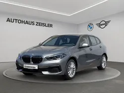 Skyscraper grau Gebraucht 2024 BMW 118 Advantage Kleinwagen | 27.340 € (Fairer Preis)