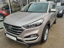 White sand Gebraucht 2016 Hyundai Tucson Intro Edition SUV | 17.490 € (Etwas zu teuer)