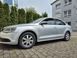 Grau Gebraucht 2012 VW Jetta Trendline Limousine | 3.100 € (Superpreis)