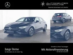 Lack kosmosschwarz (metallic) Gebraucht 2024 Mercedes A200 Advanced Limousine | 30.879 € (Fairer Preis)
