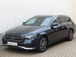 Blau Gebraucht 2022 Mercedes E300 Avantgarde Limousine | 27.900 € (Guter Preis)