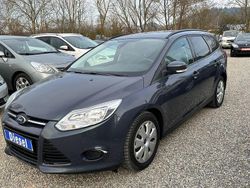 Grau Gebraucht 2014 Ford Focus Trend Limousine | 3.600 € (Guter Preis)
