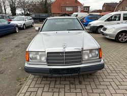 Silber Gebraucht 1992 Mercedes 230 Coupé | 8.999 €