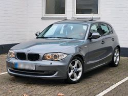 Grau Gebraucht 2010 BMW 123 Kleinwagen | 3.900 € (Fairer Preis)