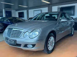 Silver metallic Gebraucht 2006 Mercedes E220 Limousine | 14.690 €