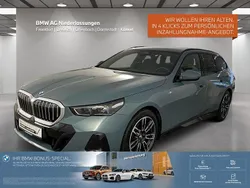 Grün Gebraucht 2024 BMW 520 M Sport Limousine | 53.980 € (Superpreis)