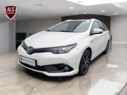 Weiß Gebraucht 2018 Toyota Auris Touring Sports Team Kombi | 15.599 € (Fairer Preis)