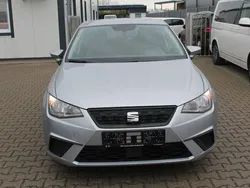 Silber Gebraucht 2021 Seat Ibiza Style Limousine | 11.950 € (Guter Preis)