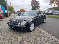 Schwarz Gebraucht 2003 Mercedes E220 Limousine | 2.500 € (Guter Preis)
