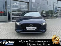 Deep crystal blue Gebraucht 2023 Mazda 3 Exclusive-Line Limousine | 28.990 € (Etwas zu teuer)