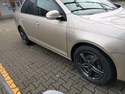 Beige Gebraucht 2006 VW Jetta Comfortline Limousine | 3.200 € (Etwas zu teuer)