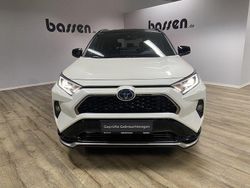 Novaweiß perleffekt / dach schwarz Gebraucht 2021 Toyota RAV4 Hybrid Style SUV | 37.900 € (Fairer Preis)
