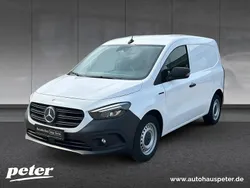 Weiß Gebraucht 2024 Mercedes eCitan Van / Kleinbus | 18.433 €