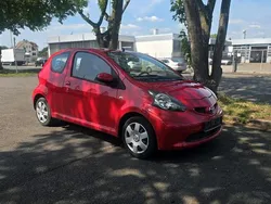 Rot Gebraucht 2009 Toyota Aygo Kleinwagen | 1.399 €
