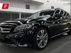Schwarz Gebraucht 2021 Mercedes C300e Limousine | 21.590 €