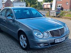 Grau Gebraucht 2003 Mercedes 300 Limousine | 8.900 €
