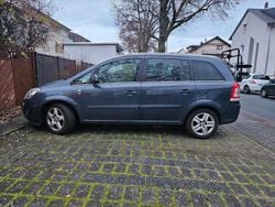 Blau Gebraucht 2010 Opel Zafira Van / Kleinbus | 1.000 €