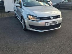 Silber Gebraucht 2010 VW Polo Comfortline Kleinwagen | 8.299 € (Fairer Preis)